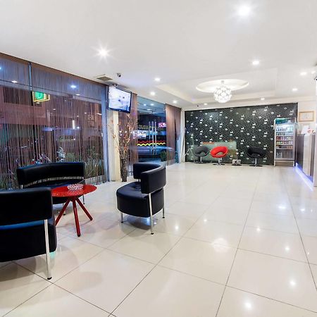 Dju Dju Hotel Batam Esterno foto
