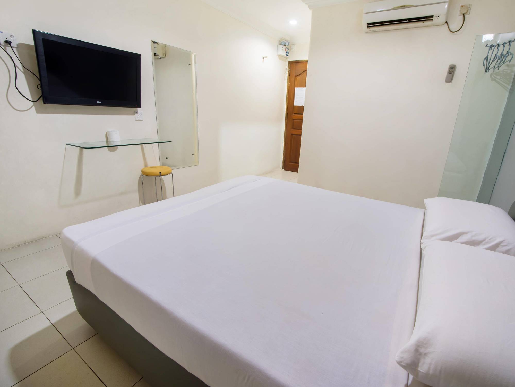 Dju Dju Hotel Batam Esterno foto