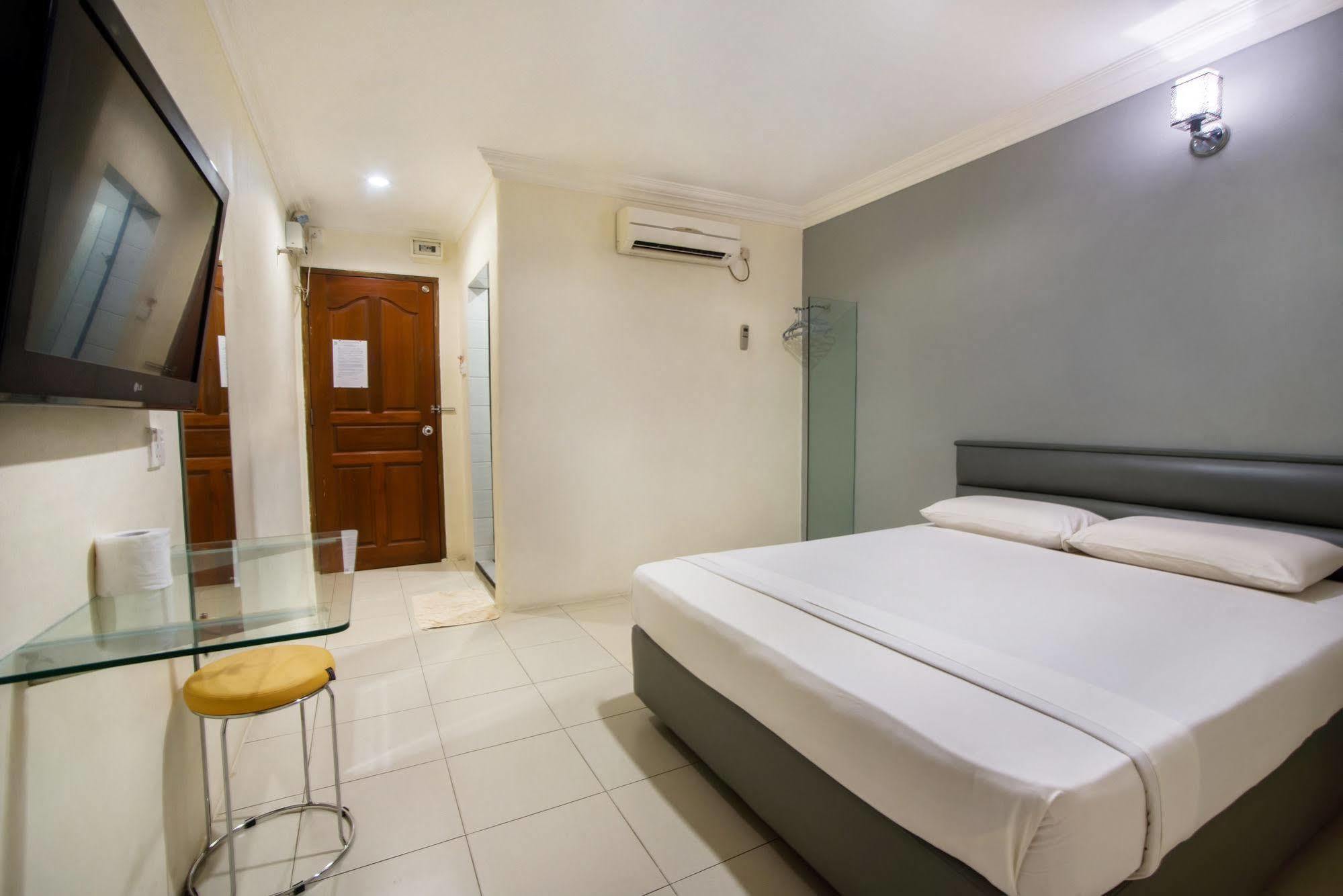 Dju Dju Hotel Batam Esterno foto