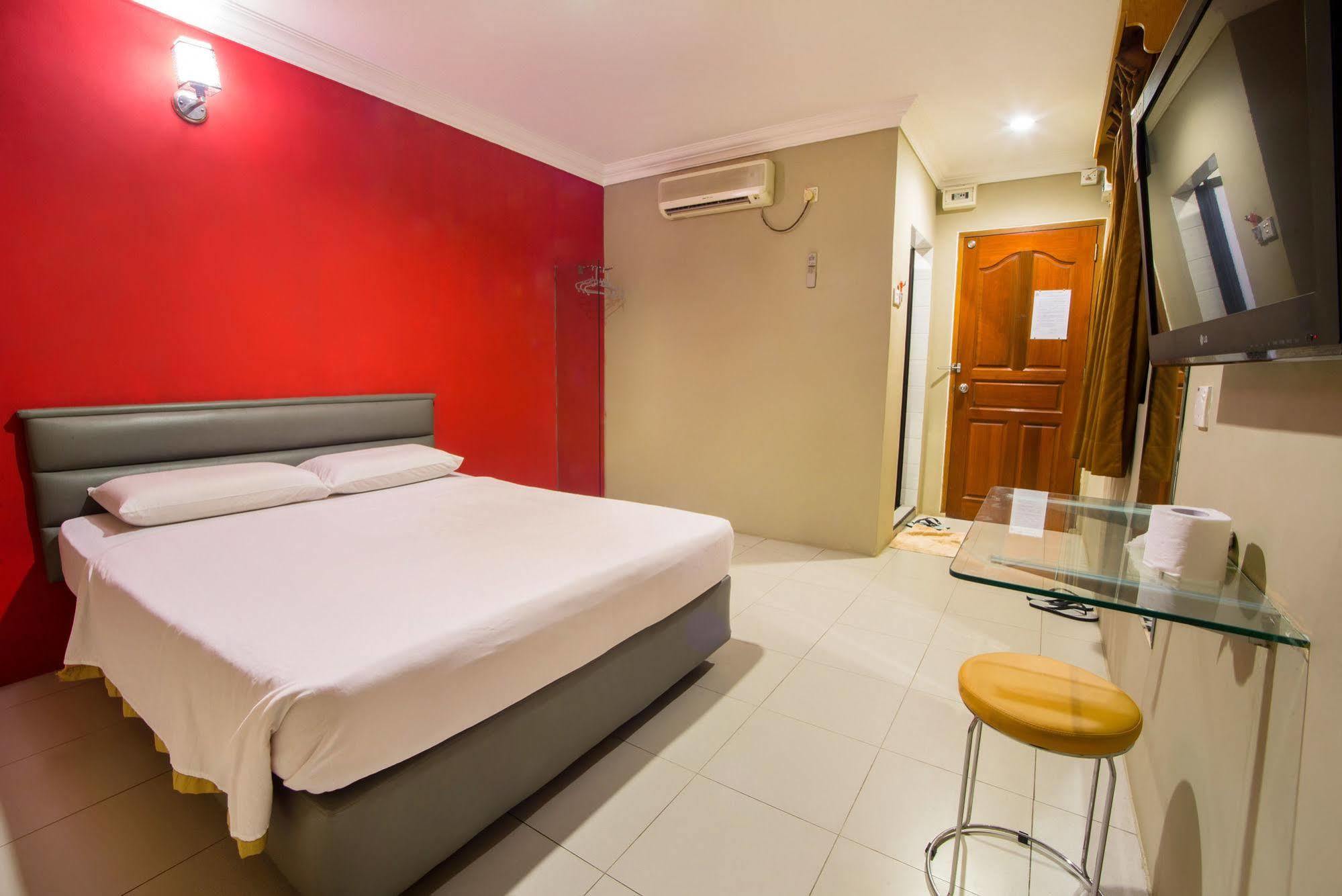 Dju Dju Hotel Batam Esterno foto