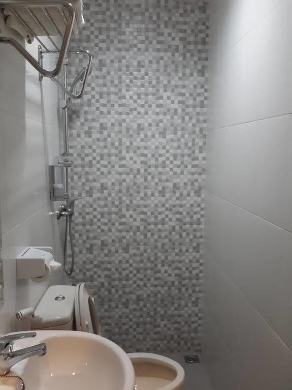 Dju Dju Hotel Batam Esterno foto